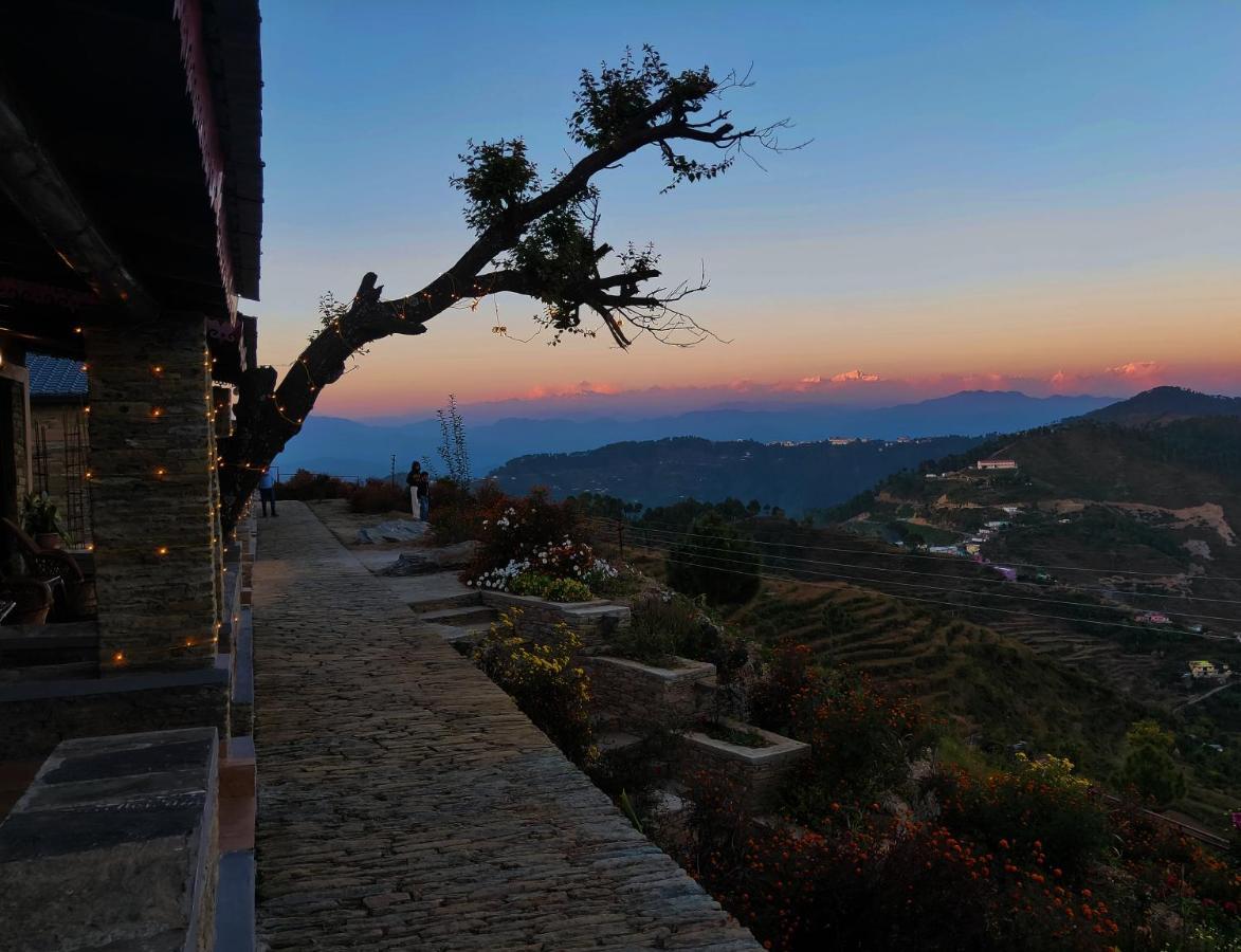 Meraki Huts Pauri Bagian luar foto